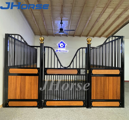 داخل 2.25m پیش ساخته اسب استال های فولادی طراحی طراحی قابل حمل موقت گالوانیزه